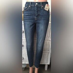 Levi’s Wedge Skinny Jeans Cotton in dark blue wash Size 25 NWT